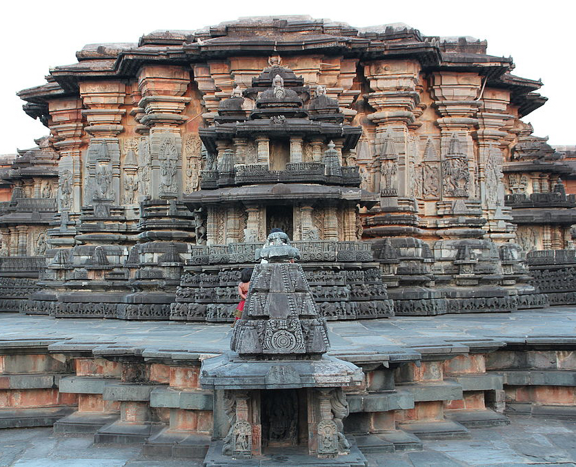 Belur,_Chennakeshava_Temple_(9882102615) Belur,_Chennakeshava_Temple_(9882102615)